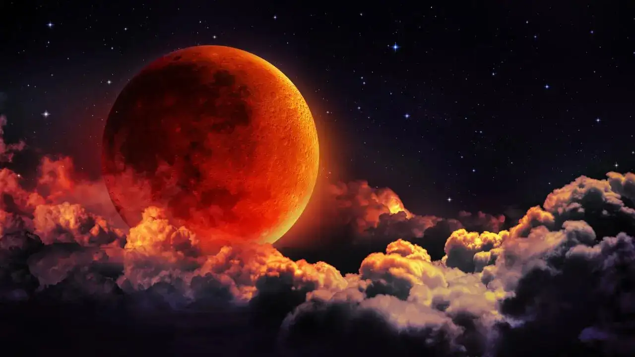 Chandra Grahan 2025 Lunar Eclipse Blood Moon in India